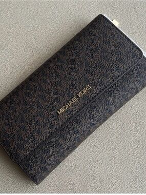 Michael Kors Black and Brown Wallet
